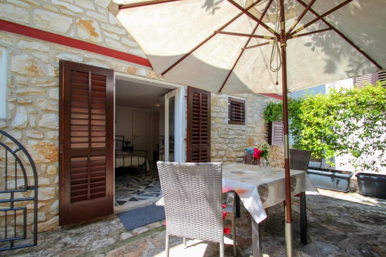 Carla Guest House Novigrad Istria Kültér fotó
